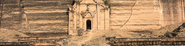 Temple-inacheve-de-mingun